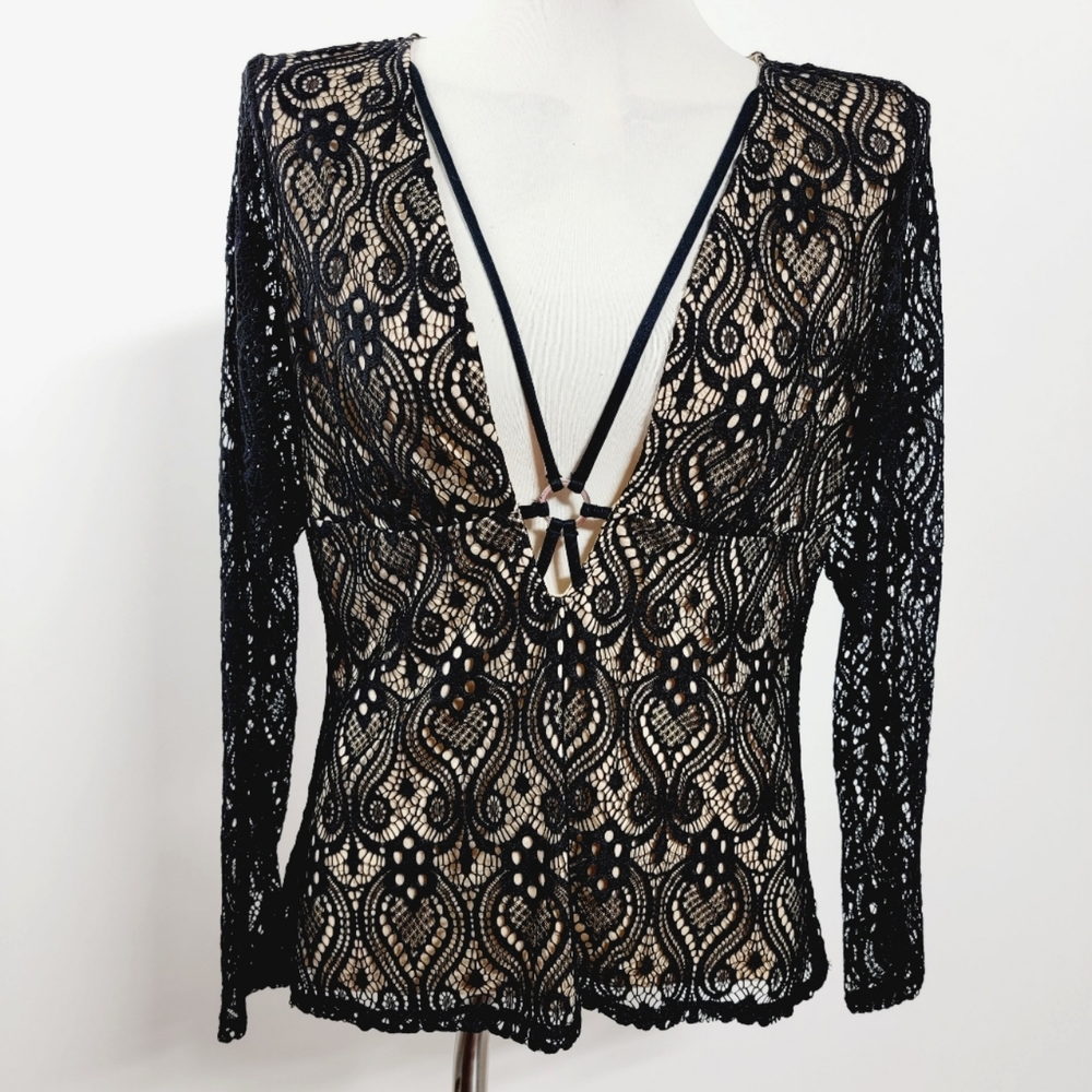 Venus large lace top